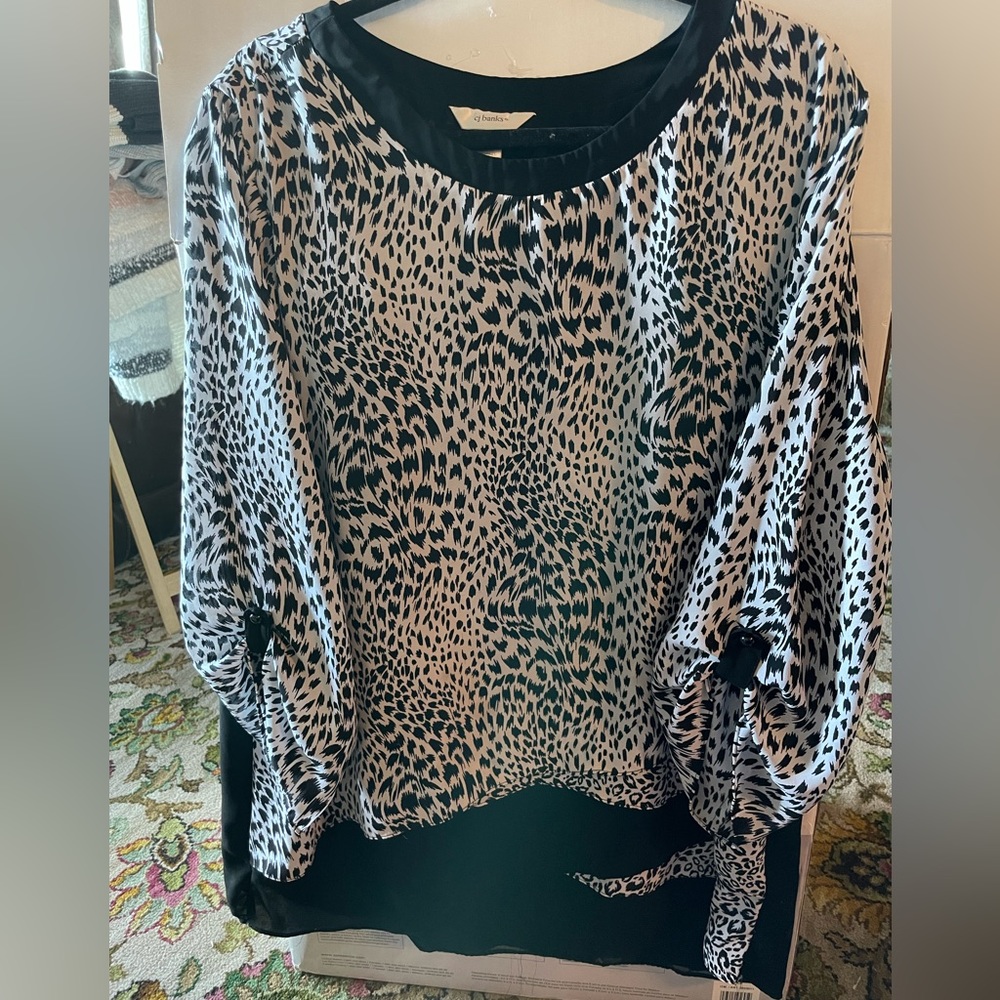 Black and White Top